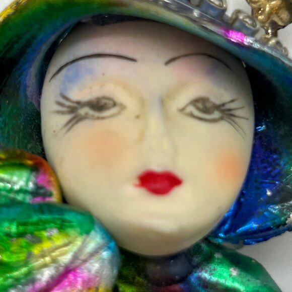 Vintage Art Deco Flapper Lady Brooch Pin Face Iridescent Rainbow 1980s Jewelry - Picture 9 of 12
